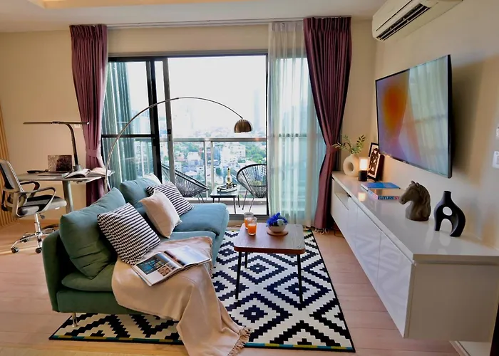 5min Metro | Kingbed | Kitchen Full | Netflix Wifi