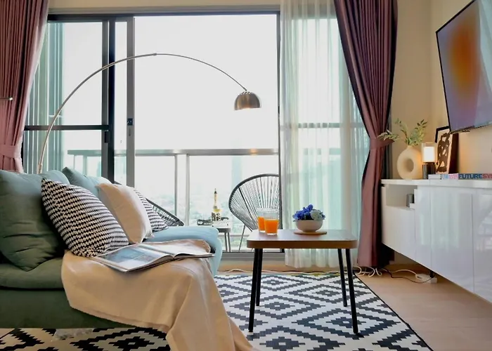 5min Metro | Kingbed | Kitchen Full | Netflix Wifi