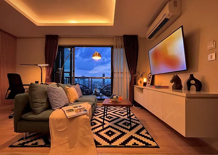 5min Metro | Kingbed | Kitchen Full | Netflix Wifi