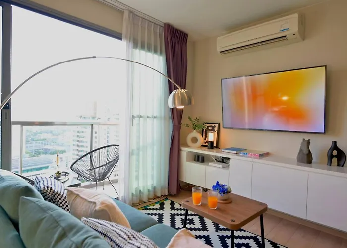 5min Metro | Kingbed | Kitchen Full | Netflix Wifi アパート *